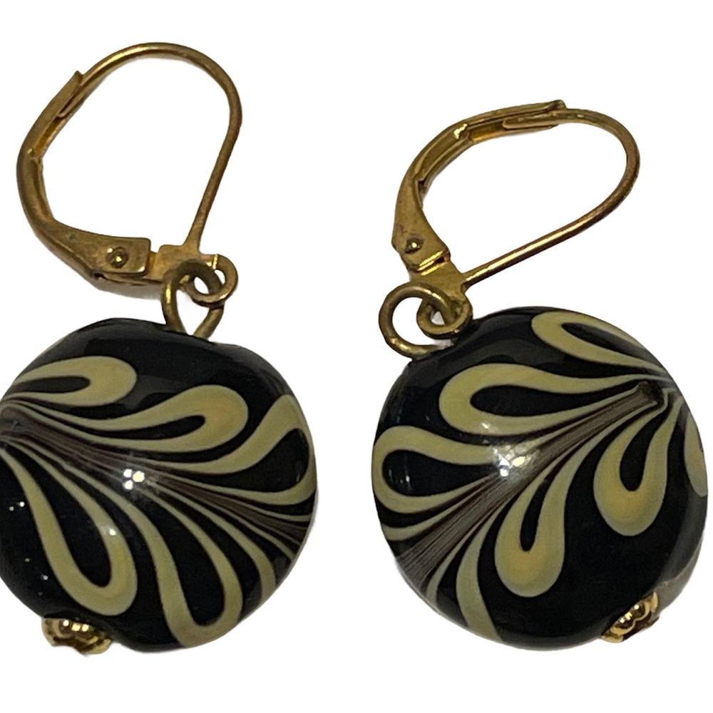 gold tone leverback black gray Round earrings